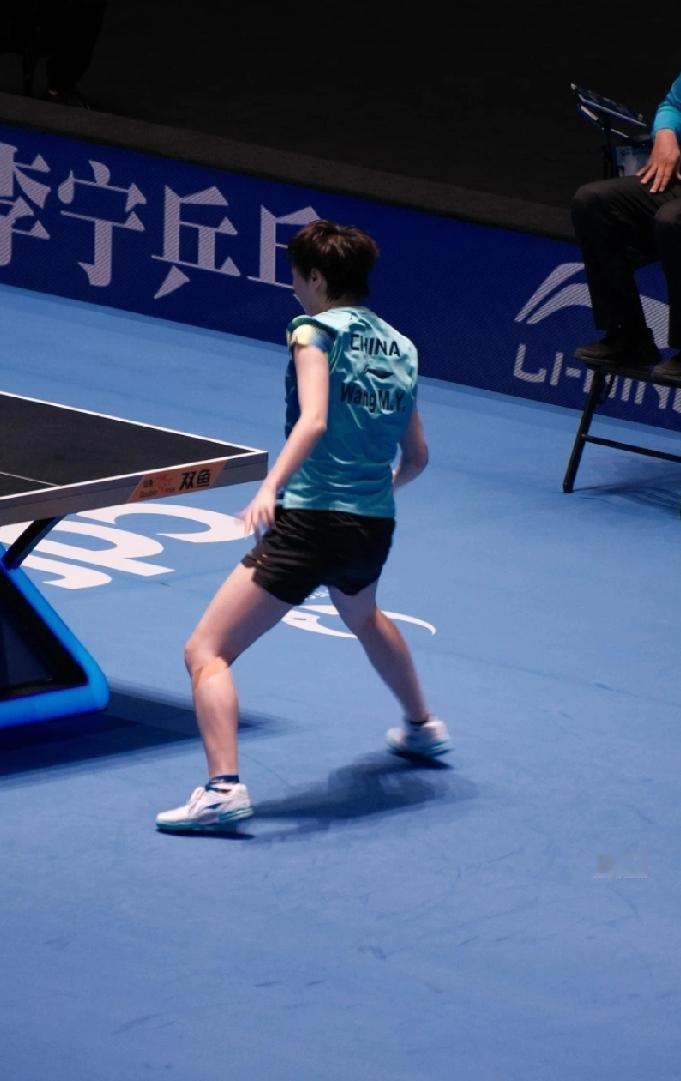 王曼昱抗日成功，与孙颖莎会师决赛
 
🔥太解气了！王曼昱在亚洲杯半决赛中，以4