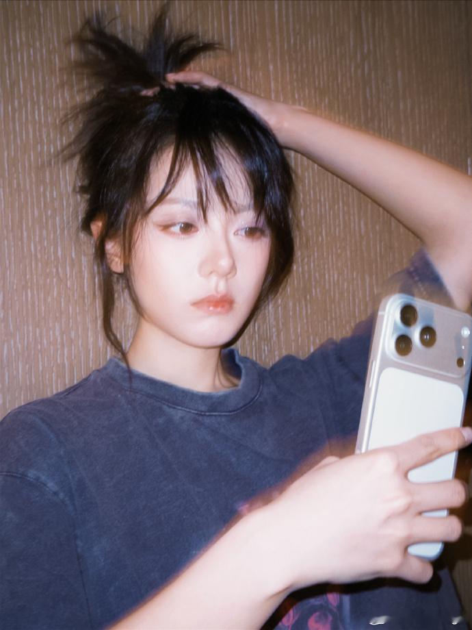 赵今麦披发vs扎发 赵今麦手动扎发真的是好好看呀，完全展现出来的气质呀，不管是披