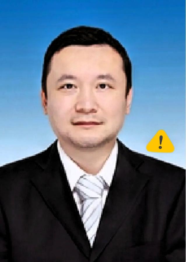 今天任羽中的消息一出来，一下子就传开了，纸终究包不住火。

80后北大原副校长任