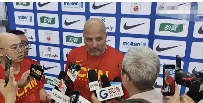 乔尔杰维奇令中国男篮脱胎换骨
中国男篮大胜佛得角，再次证明了，一个好教练的重要性