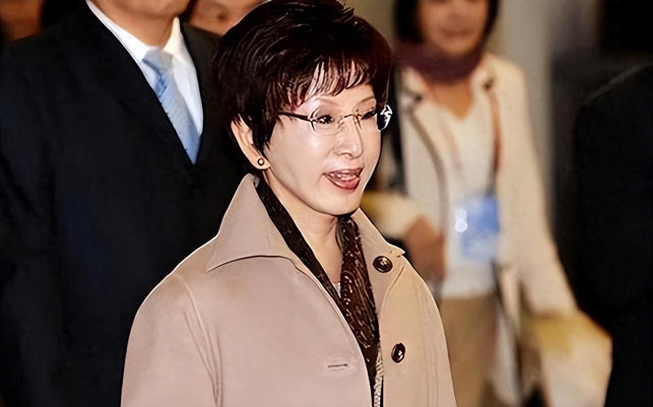 洪秀柱出山促统，美议员闪窜台湾，解放军巡航推进统一实质进程

把近期台海的几桩动