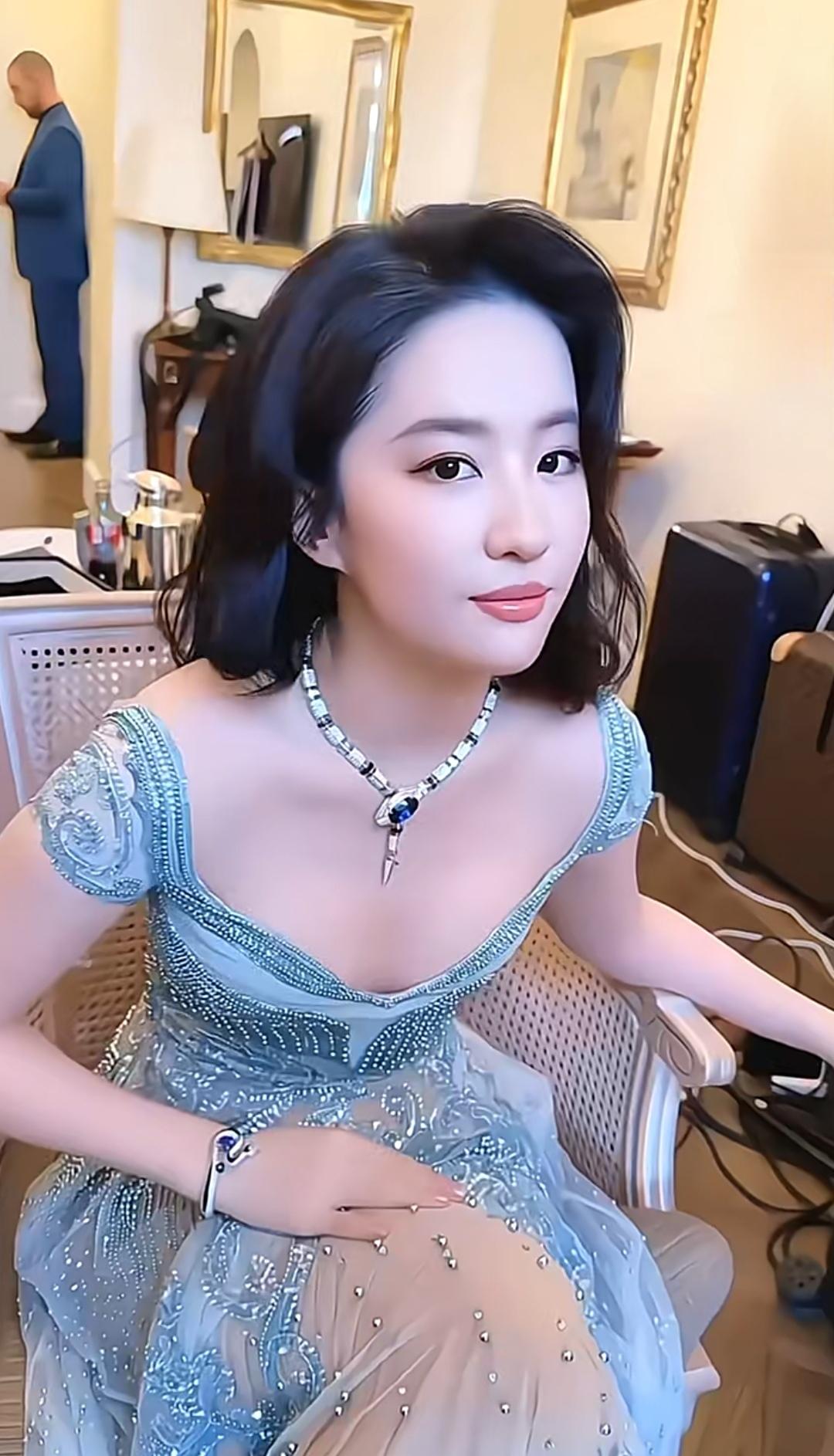 刘亦菲好看表情
