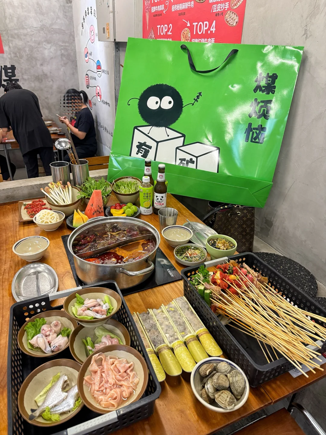 陈家祠逛吃必冲！小黑煤串串自助吃到爽
