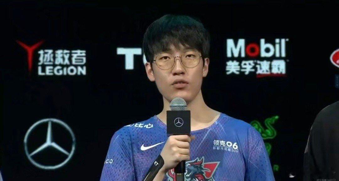 换掉打野 Tarzan 的 LNG好像不会玩游戏了[doge][doge]尽力的