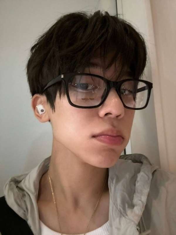 如何看待吴是温撞脸七鹤大人 ​​​