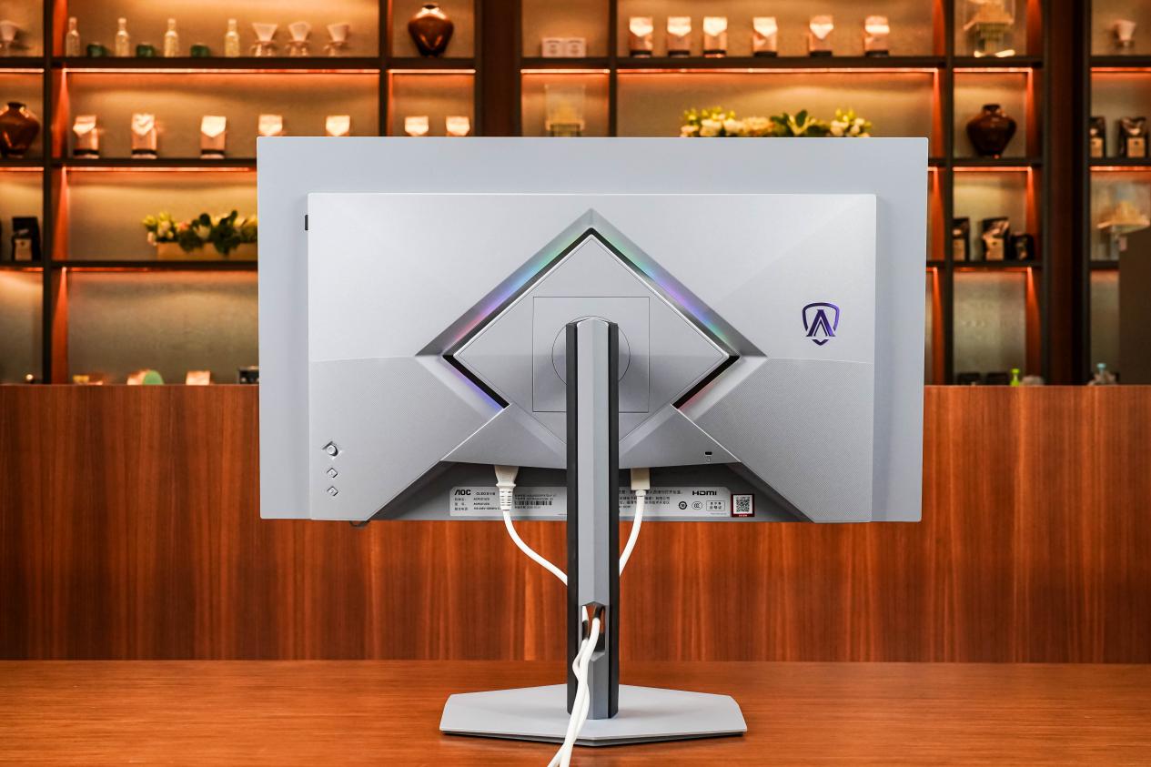 AGON AGP327UZD显示器评测：双擎制胜 主宰战场