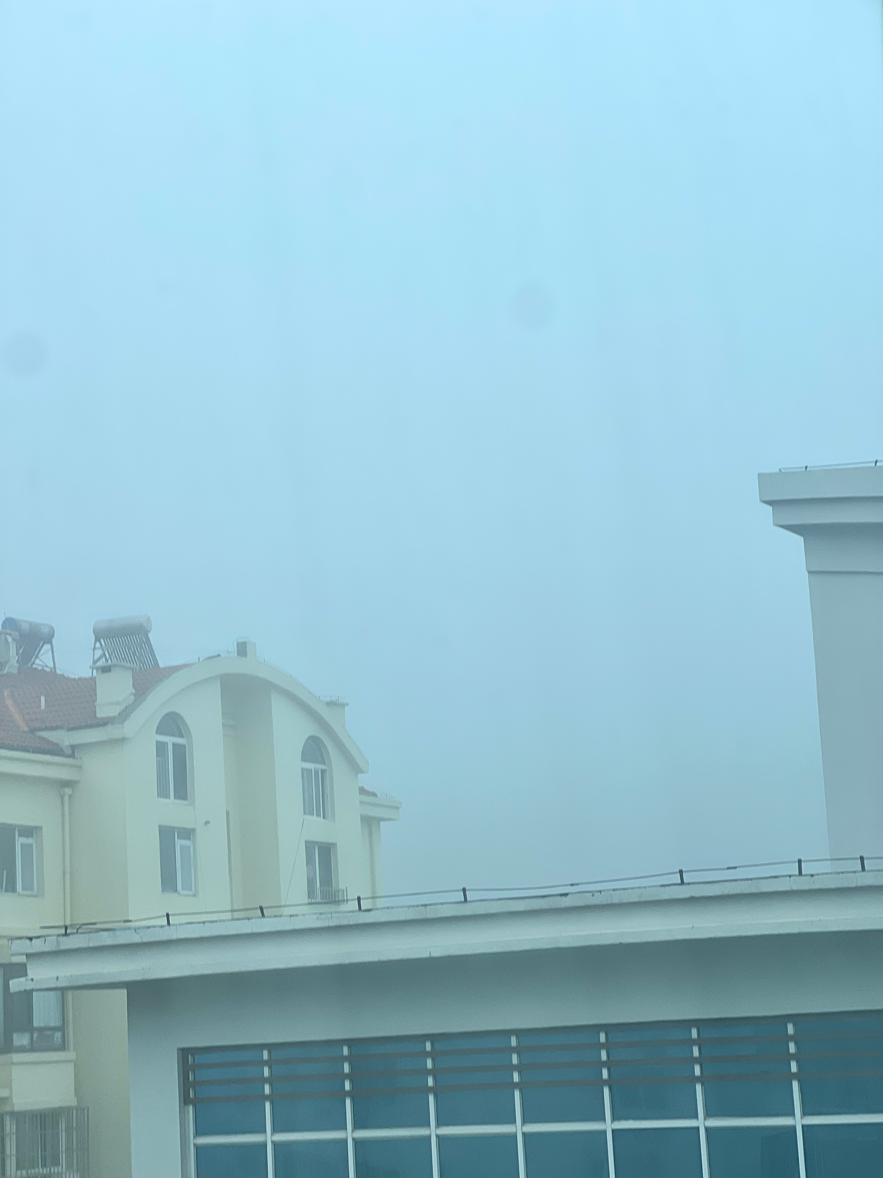 今天的雾好大啊[吃惊][吃惊][吃惊] ​​​