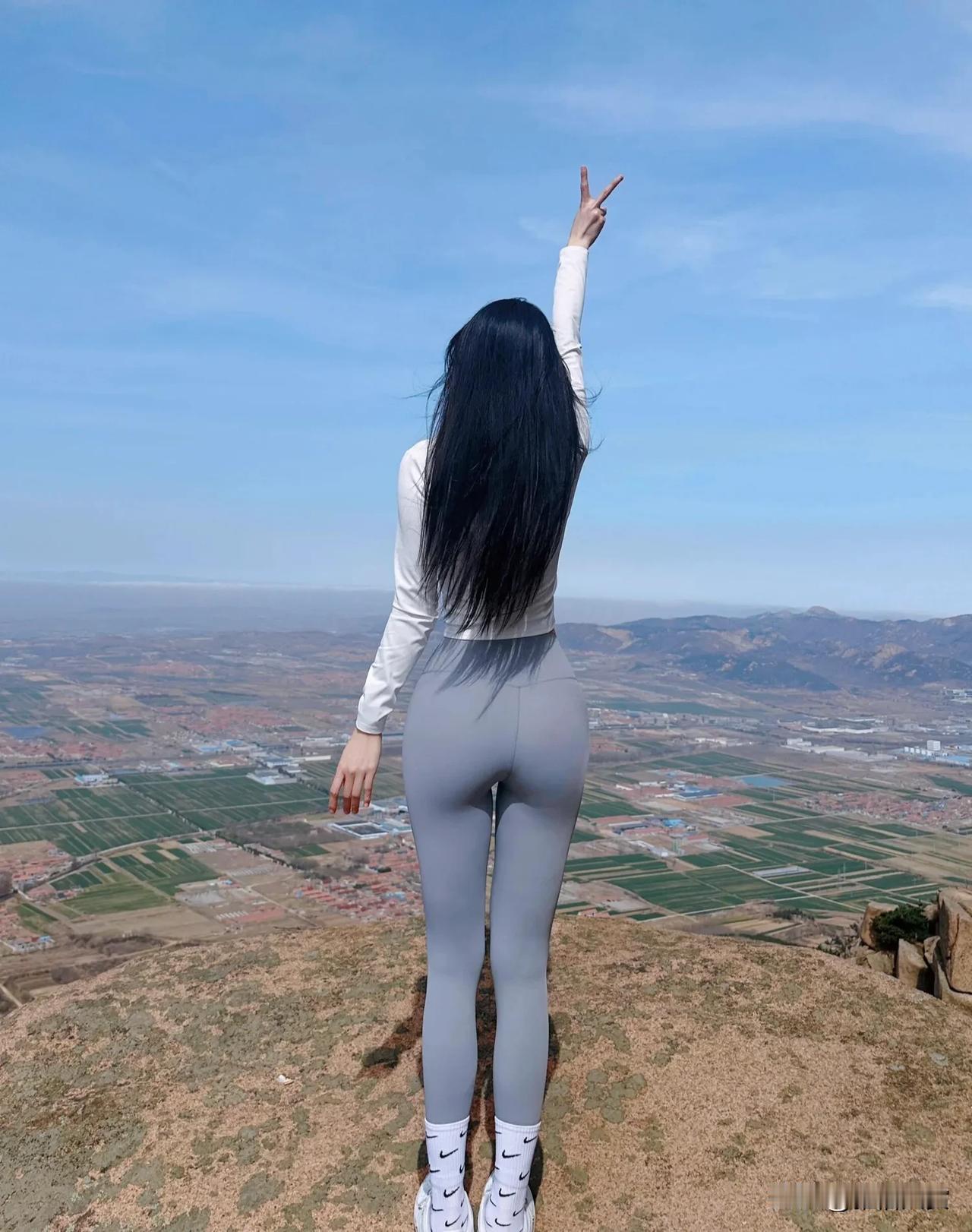 在上班和上进之间 我选择了上山