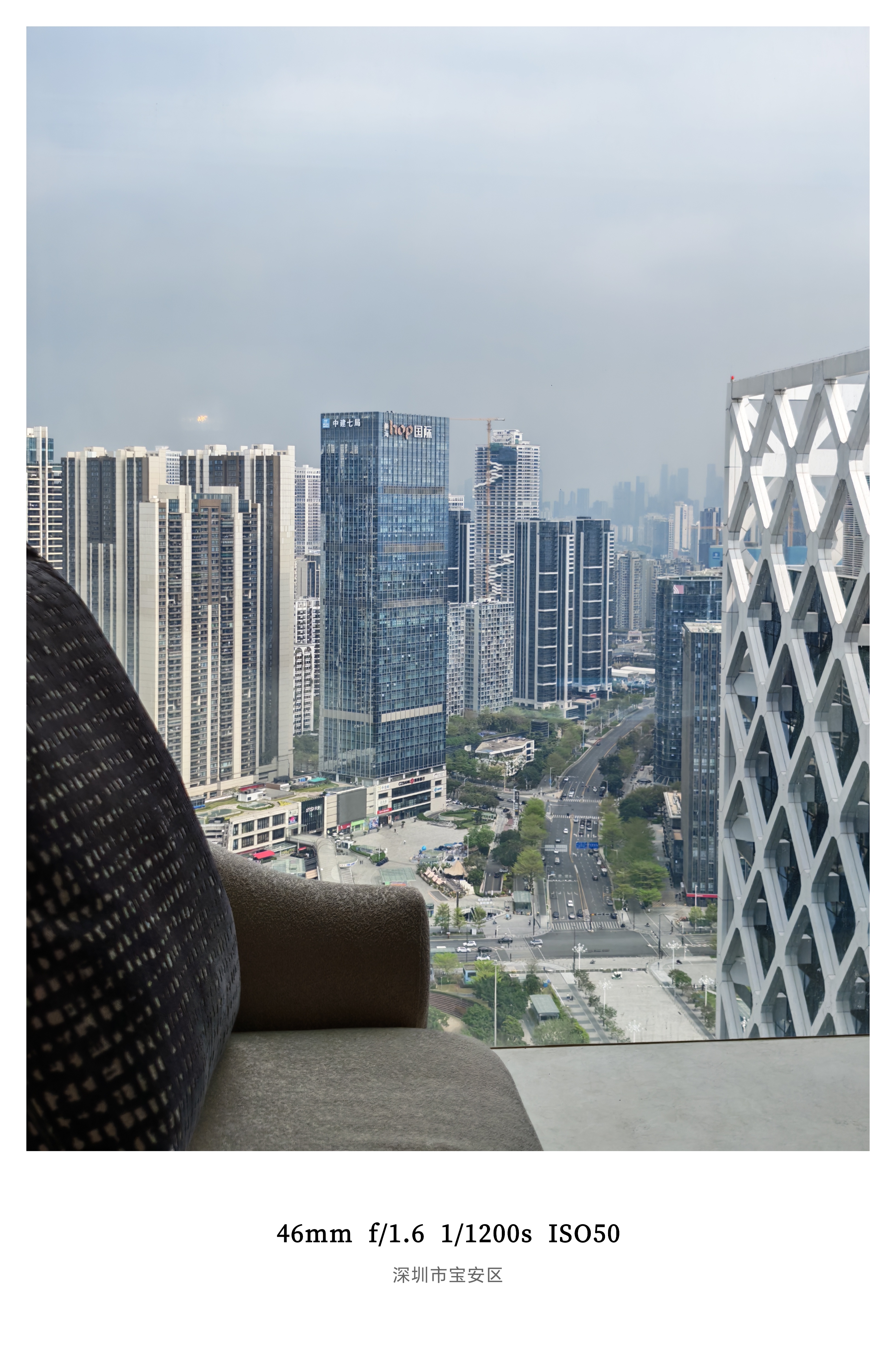 超豪酒店有时候挺悖论的提供24小时管家服务，满足你的一切要求你可以要酒/要点餐/