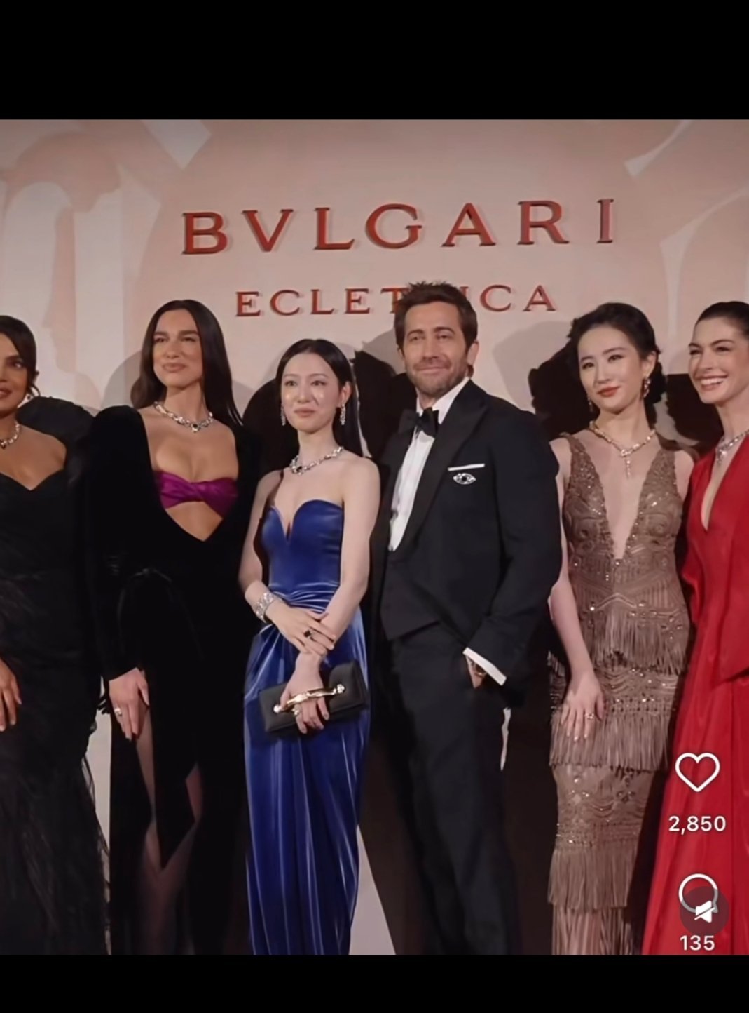 小韩的这个猪油妆单独看还行，在大场合真的吓人 