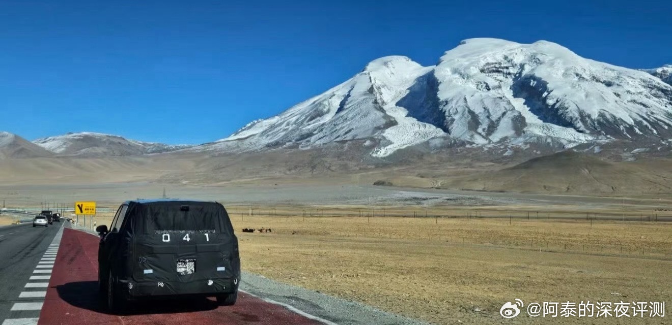 看来小米首款大型增程SUV YU9今年是要来了！小米YU9这两天轻伪装实车曝光，