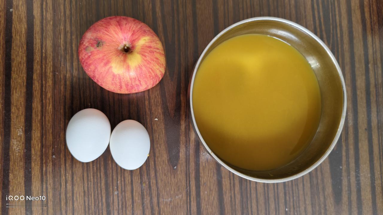 晒出你今天的早餐一碗米汤，一个水果及两个鸡蛋