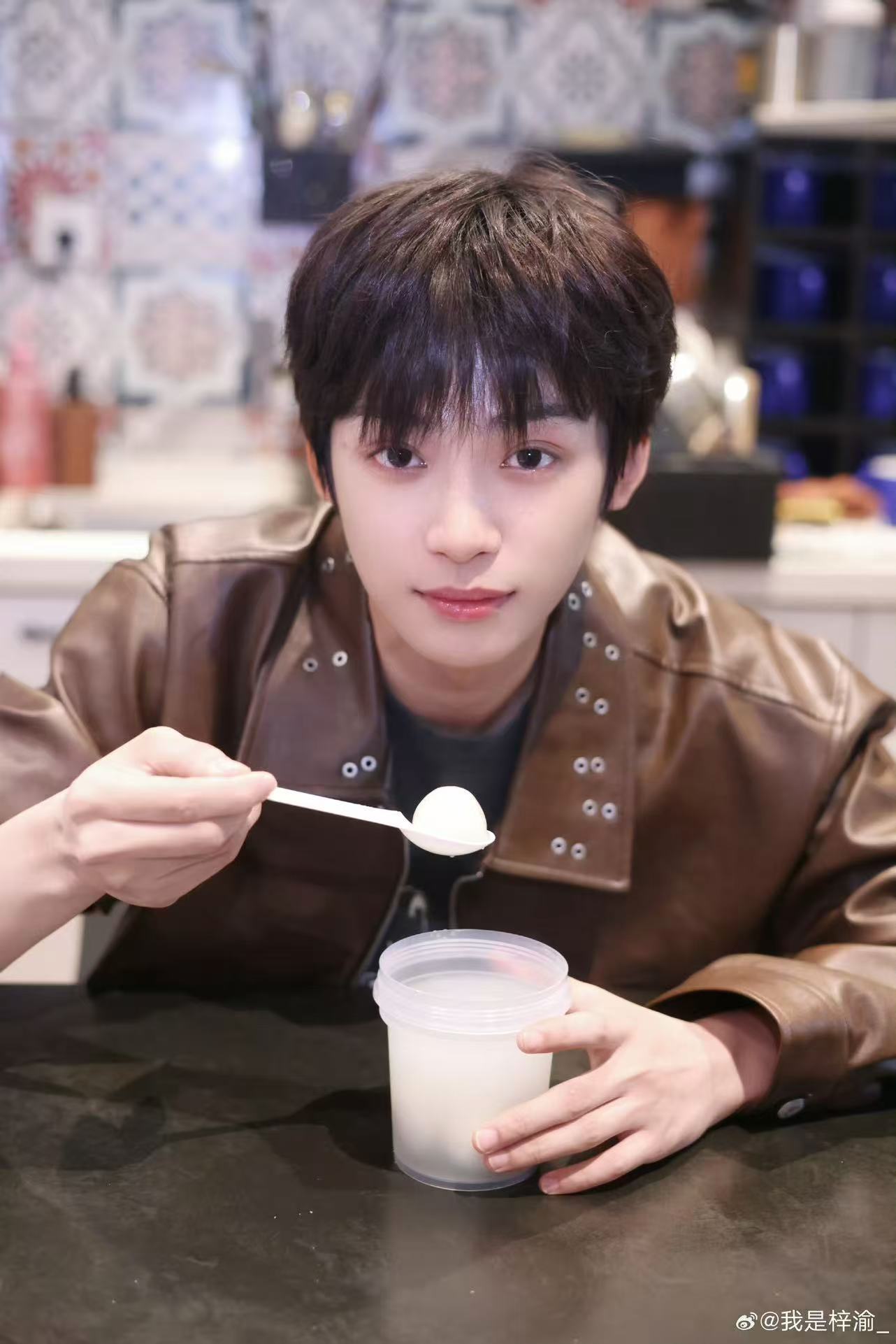 梓渝元宵节live梓渝晒汤圆梓渝元宵节live，吃汤圆了吗，