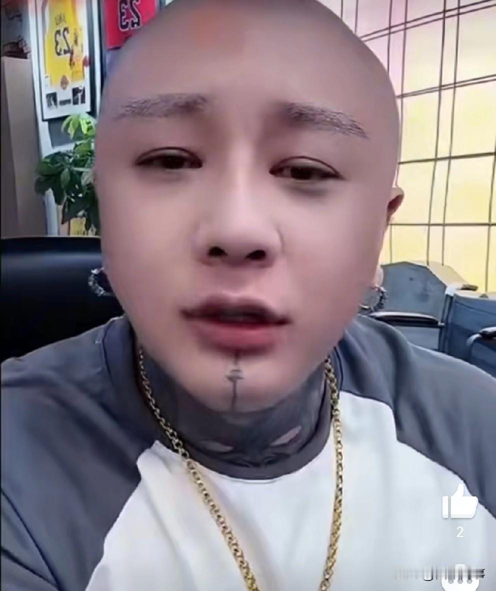 不满方丈抖包袱让自己难堪，抱怨没占李舒克便宜！

         天佑还吐槽方