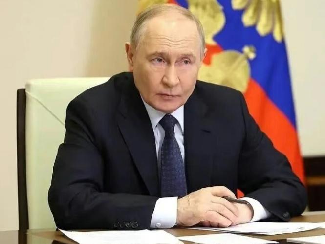 普京准备拟托管伊朗浓缩铀 ！
 4月15日，俄总统新闻秘书佩斯科夫官宣：普京准备