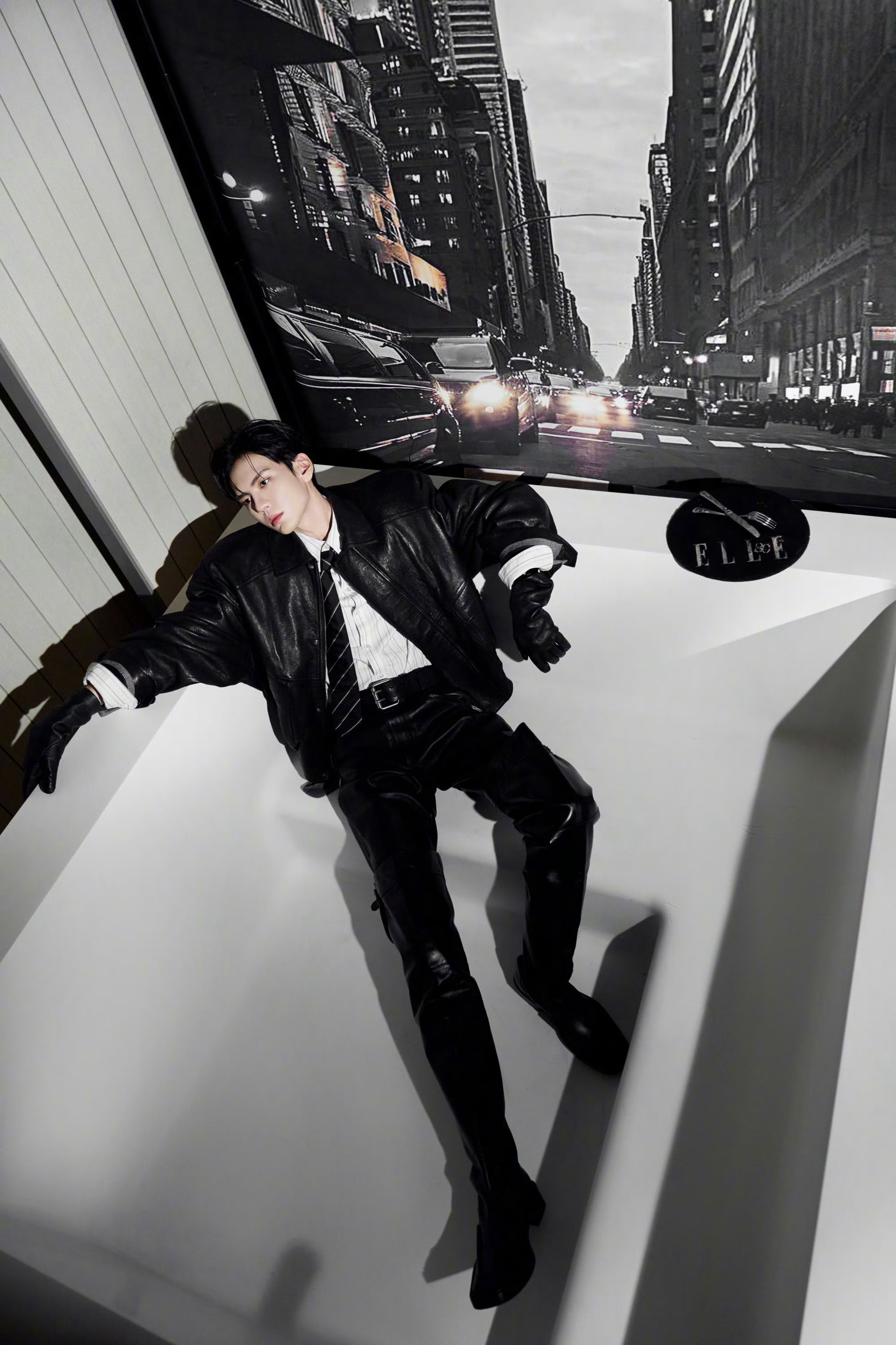 毕雯珺的腿比我人生都长毕雯珺ELLE造型女娲未免也太偏心了吧！毕雯珺长的这么帅也