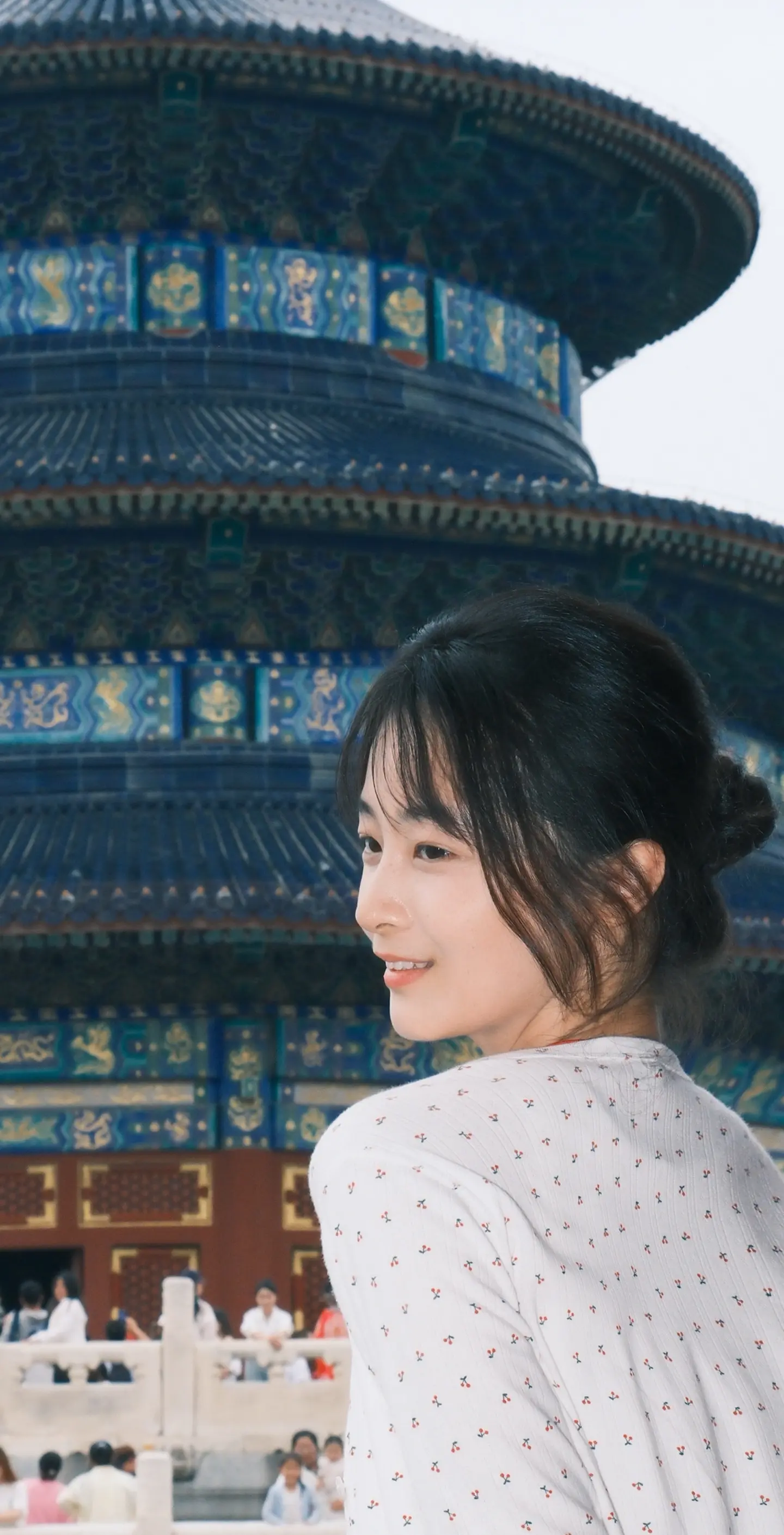 故地重游。