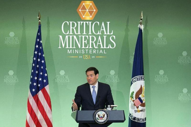 北京赵作明博士/律师 : 美国的退群与组群。当地时间周三，美国在华盛顿召开关键矿