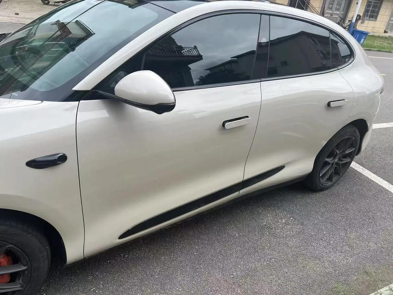 智己 LS6：纯电 SUV 的 “性价比卷王”
智己 LS6 自 2023 年上