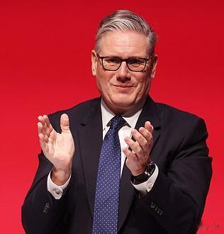 英国前首相鲍里斯发文：“伊朗可能几个月后就能拥有核武器。但首相拒绝让特朗普使用英