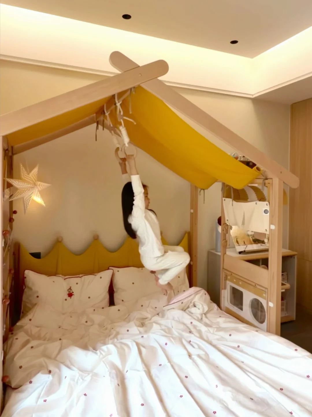 她真的没有时间玩手机