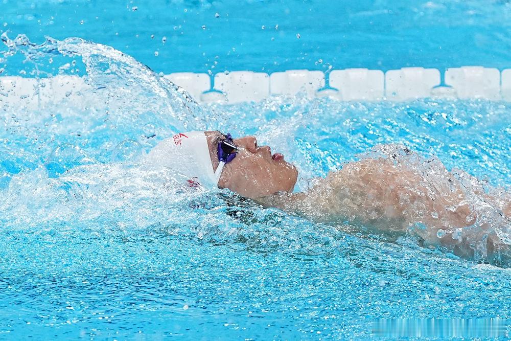 汪顺的2026｜以微光赴山海，以坚持向远方。2026一起打call顺流而上游泳（