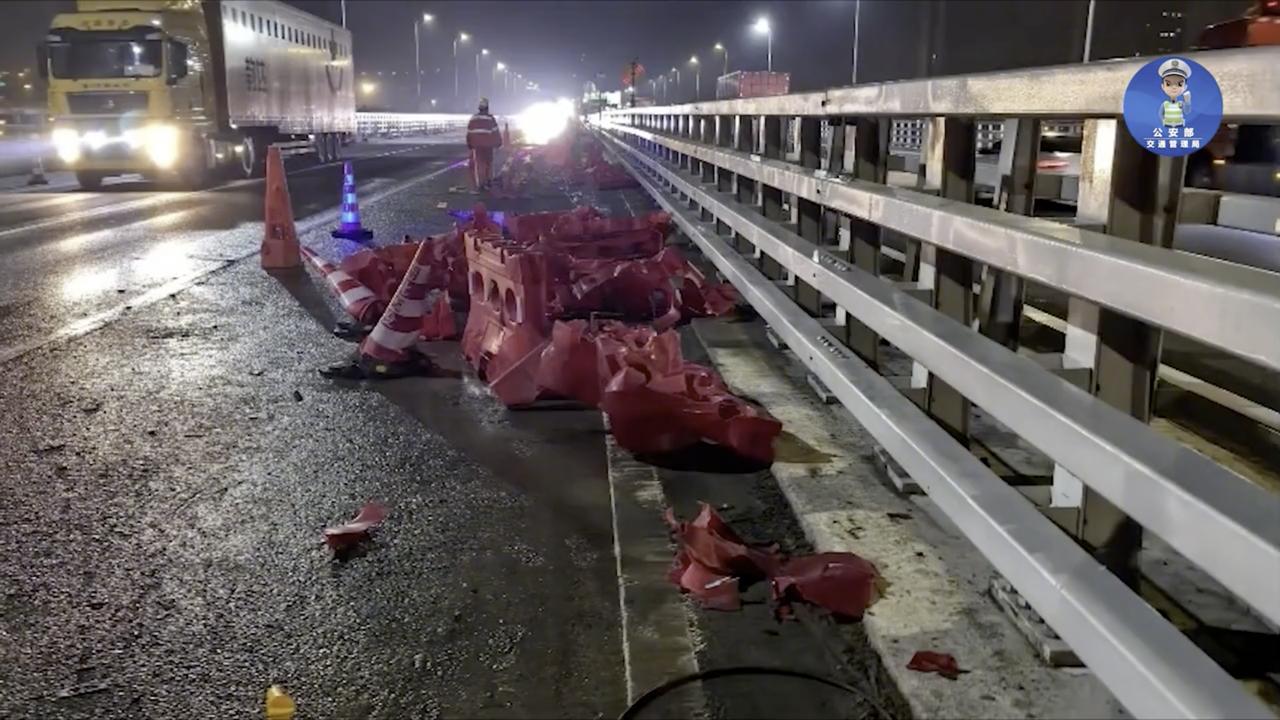 现在的AI简直开了挂，聊天、识物、处理各种事都精准得很，各种科技狠活让人眼花缭乱