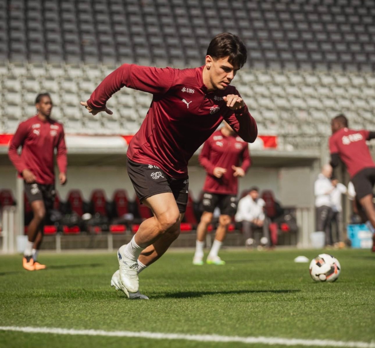 【💪🏻】 🔴⚫️ 加油，亚沙里🇨🇭！sempremilan