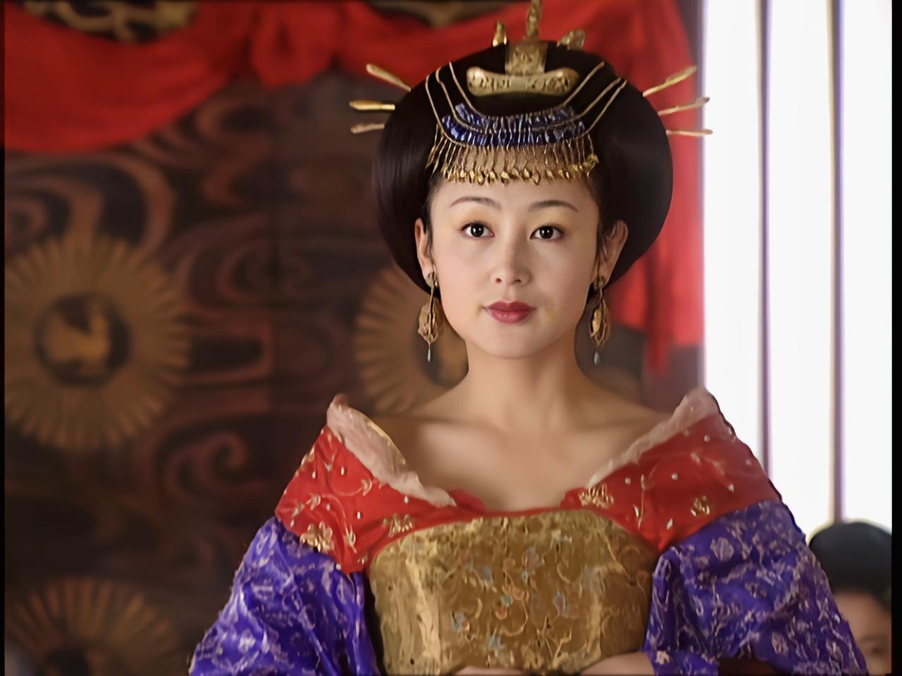太平公主玩了一辈子政变没输过，怎么就败给了大侄子李隆基？

宫里最能打的女人，是