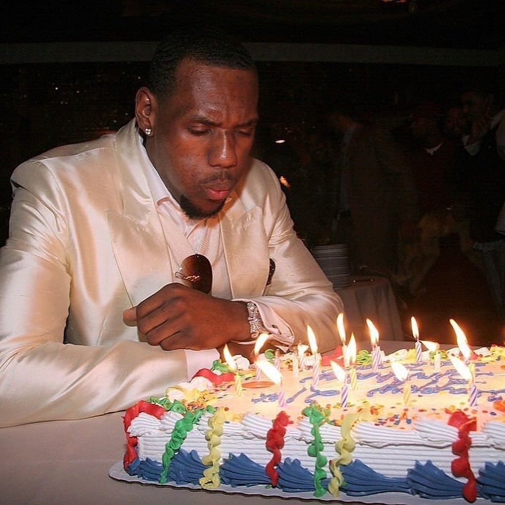 詹姆斯41岁生日快乐詹姆斯詹姆斯41岁生日 今天你最大！祝你生日快乐小老头！希望