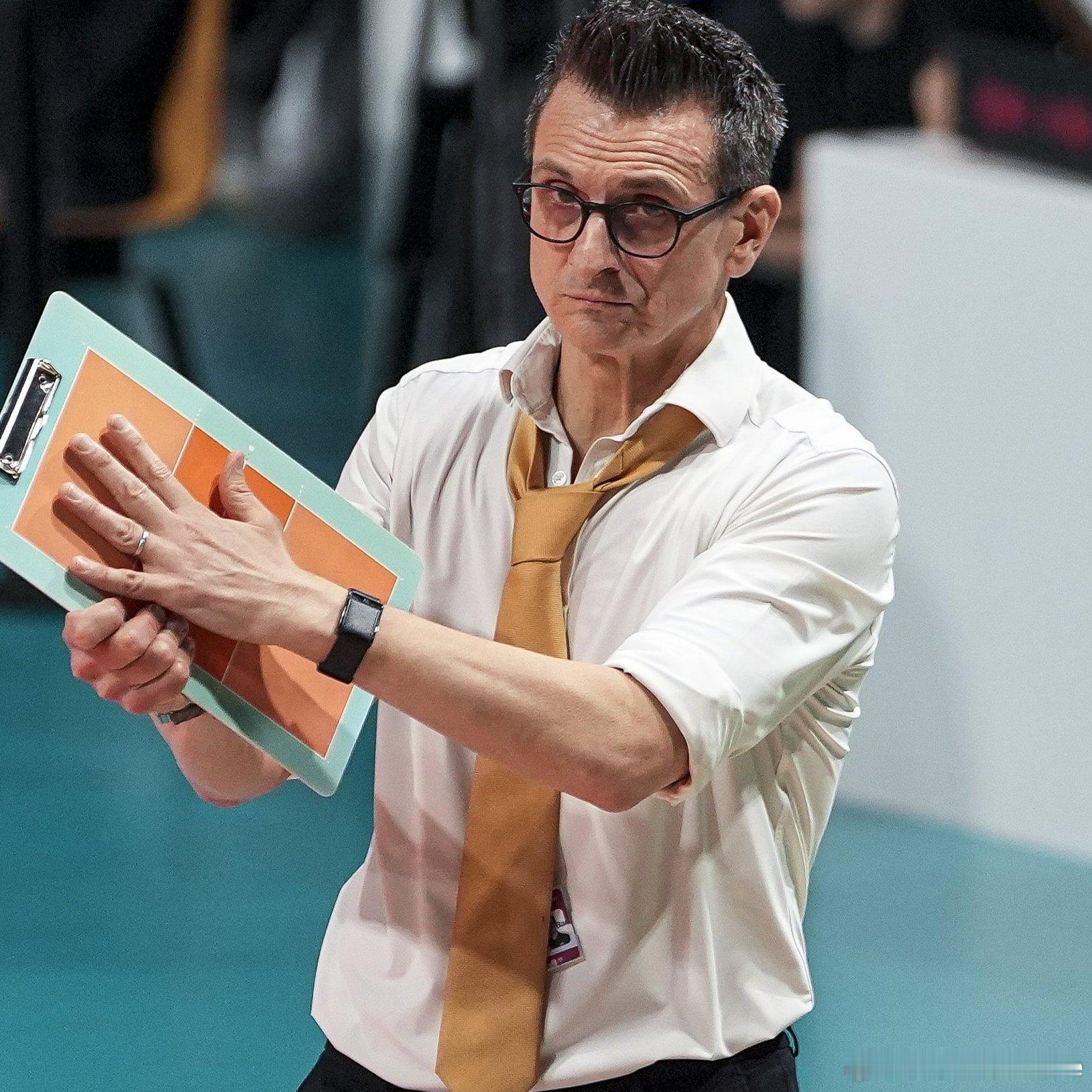 排球 🎙️ 乔瓦尼·古德蒂：对阵费内巴切的比赛怎会轻松？瓦尔加斯、阿里娜、安娜