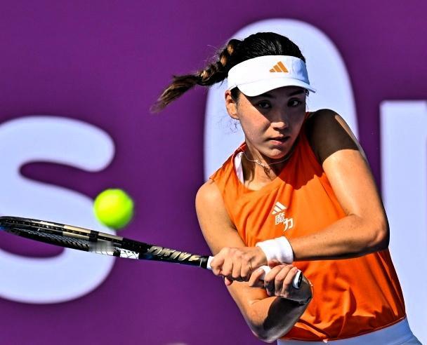 WTA500斯特拉斯堡站首轮，王欣瑜以3-6，6-7(4)的比分 ，0-2不敌布