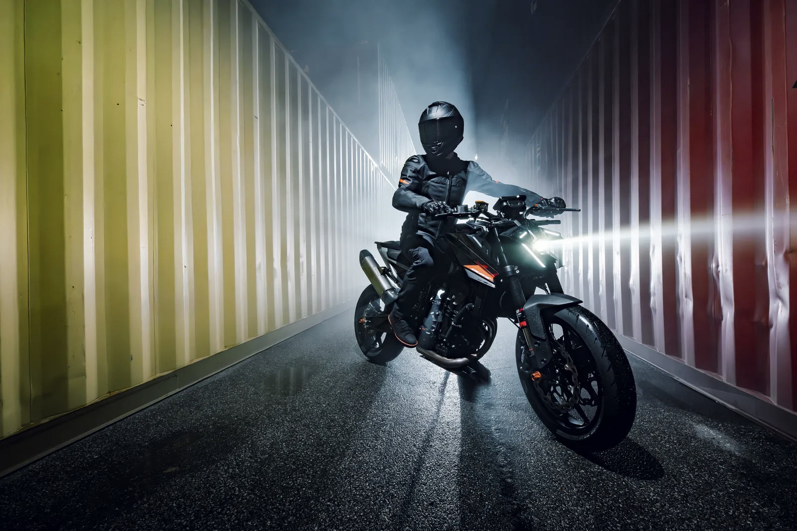 车市热门 加装了原厂 PowerParts 改装件的2027 KTM 新一代 7