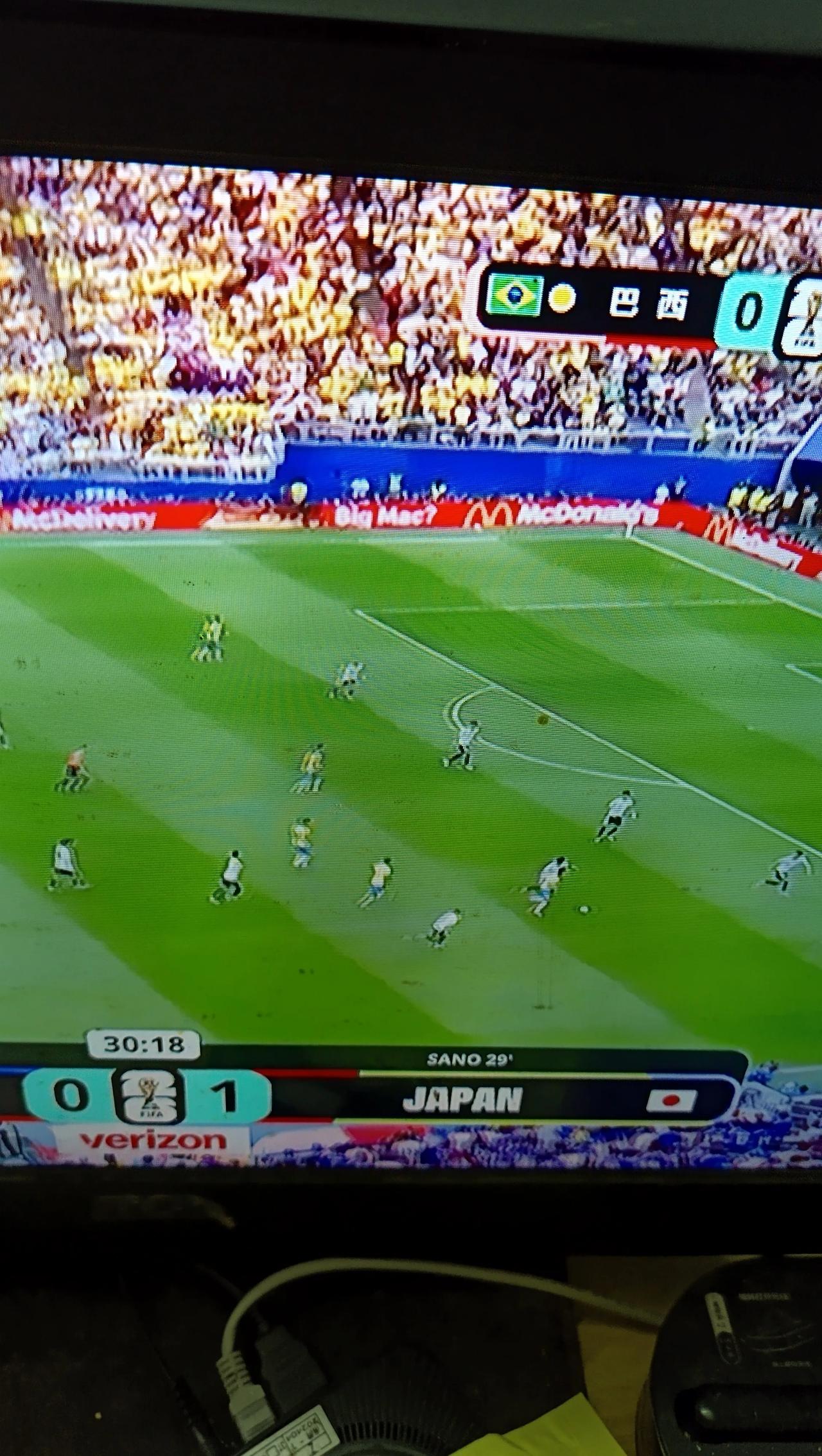 不到30分钟，日本队已经1比0领先巴西了，，[捂脸][捂脸]
日本队防守凶狠，进