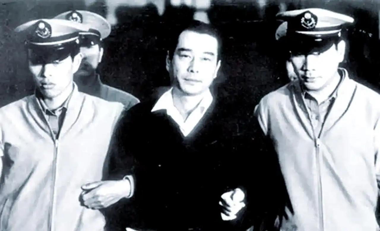 陈启礼这位台湾黑帮大佬曾放话说，自己宁愿被共产党管着，也不愿让台湾落到外人手里。