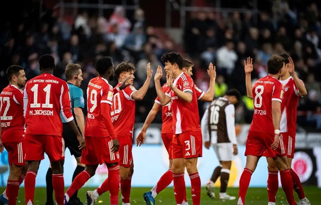 五大联赛争冠分析：英超风云突变，拜仁巴萨优势稳固4月12日凌晨，五大联赛周末赛事