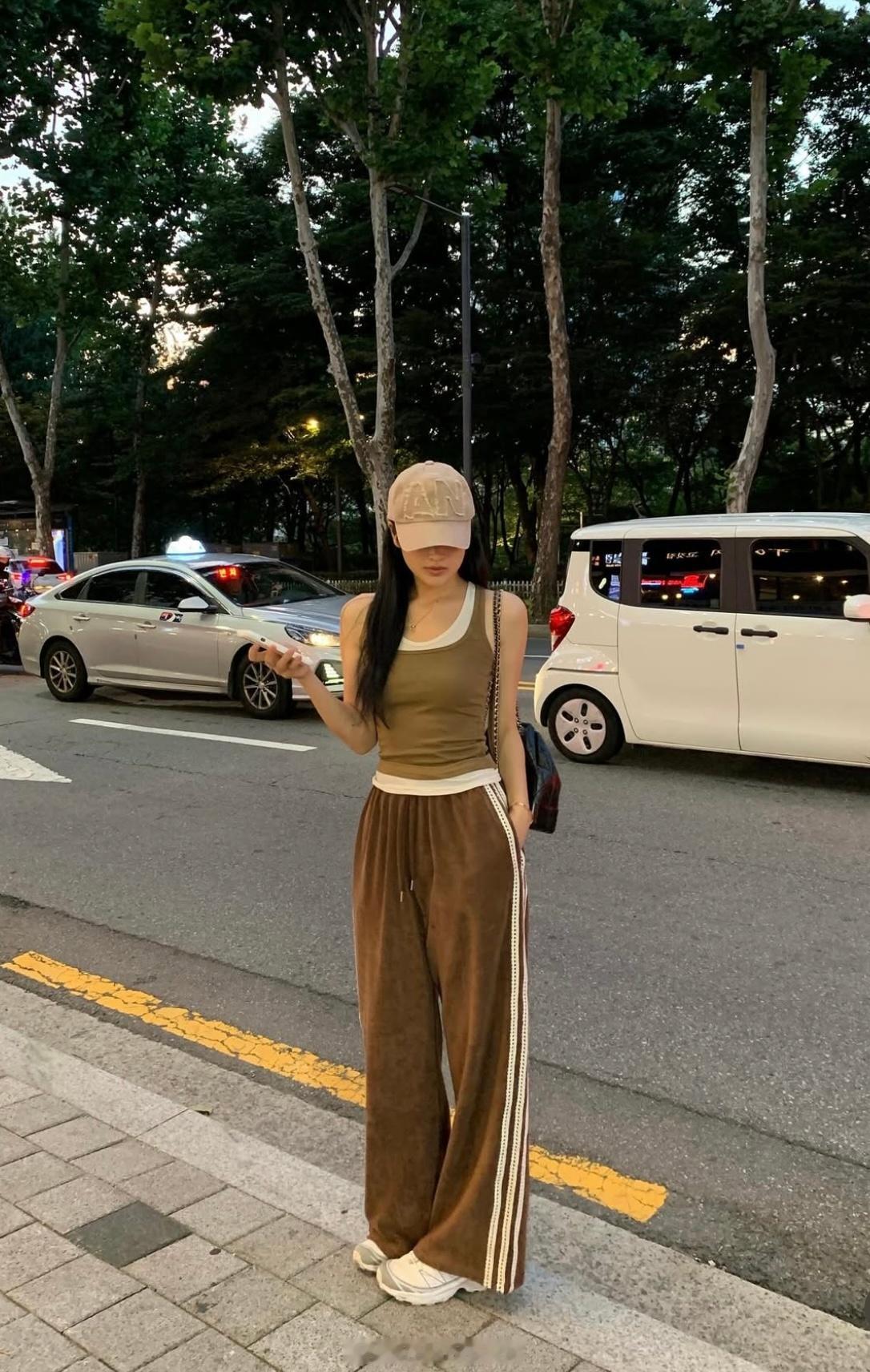 穿搭分享 连续更新第2555天韩国时尚女生日常搭配周末来啦韩系穿搭超能新星汇新星