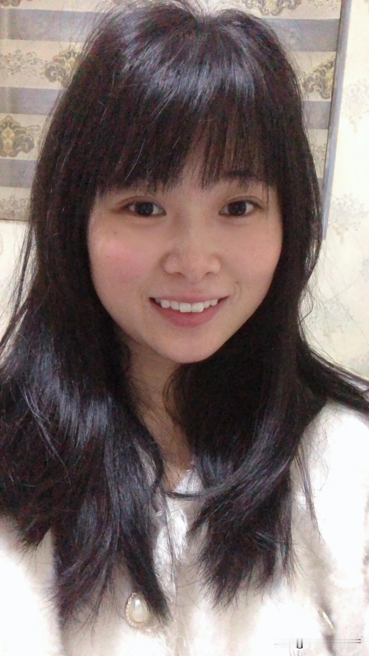 今天发工资了，本来应该出去消费一把的，可是我现在休假没上班了，不敢放肆消费了！