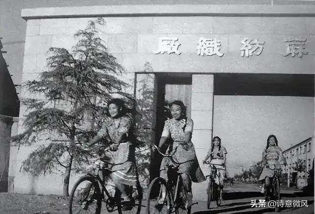 送给老去的50后，全世界最强的一代人！最辛酸苦辣的一代人，别哭
1.5亿人，全挤