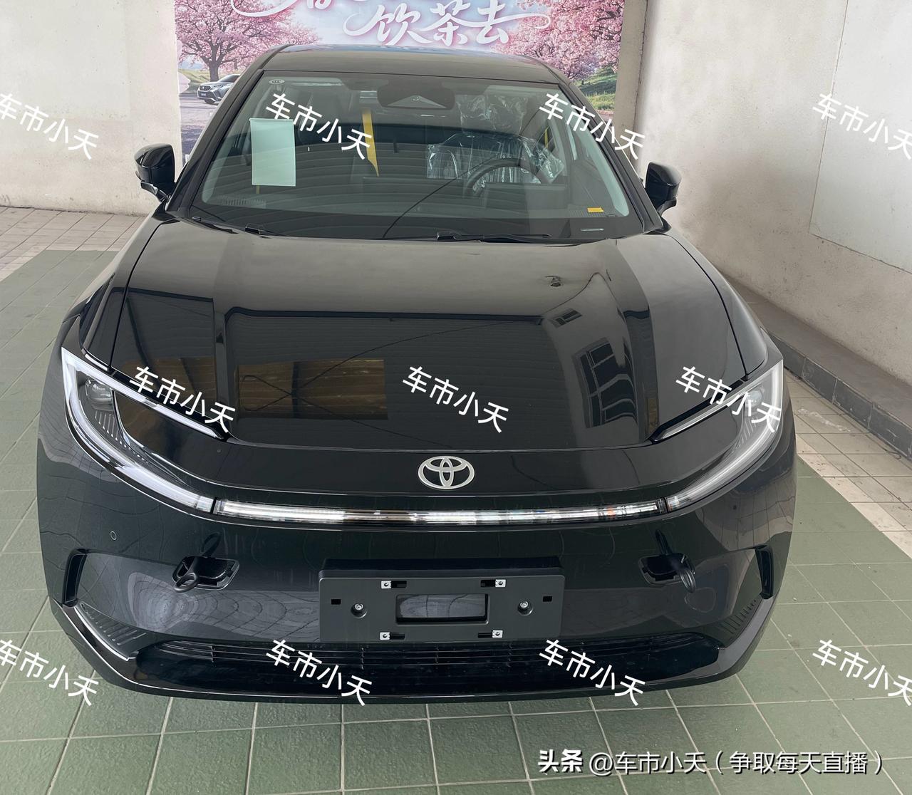 提车日记：丰田BZ5提车

今天给浙江的小伙伴提了一辆丰田BZ5，配置是2025