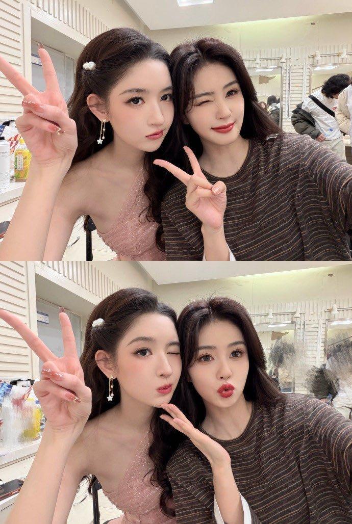 王玉雯合照堪称小型春晚聚会王玉雯的春晚合照也太有氛围感了！满屏熟人齐聚，帅哥美女