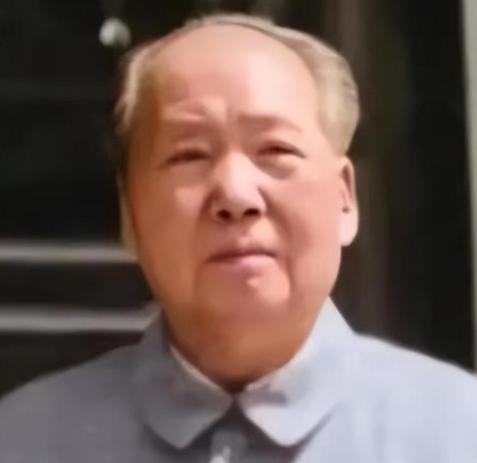 1975年，82岁的毛主席突然问身边人，功德林还有国民党战犯吗？得知还有200多