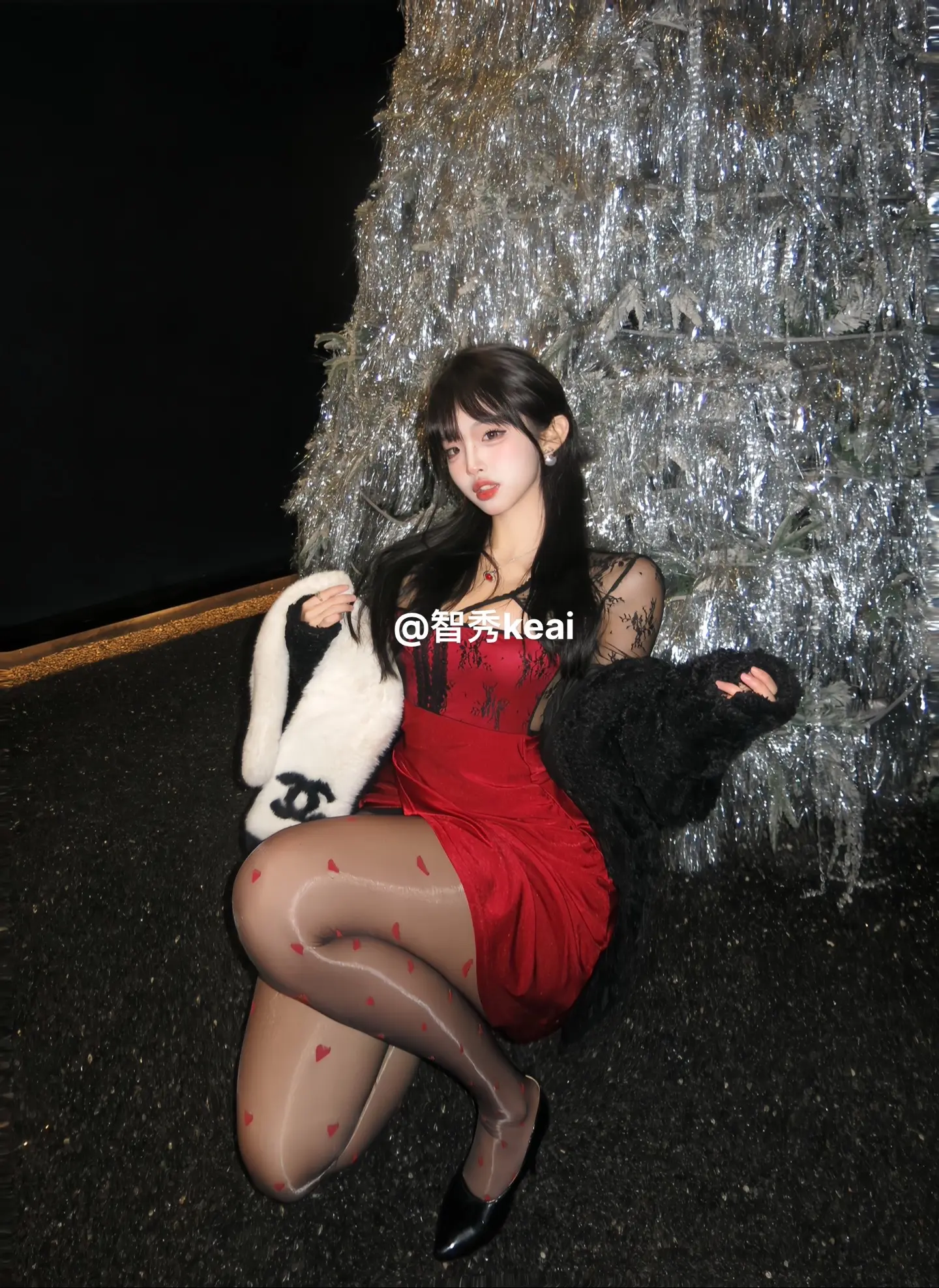 娇艳欲滴。