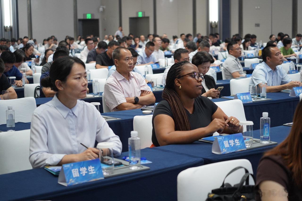 【十大范式引青入乡！宁波人才科技周亮出乡村振兴青年答卷 】9月21日，2026中