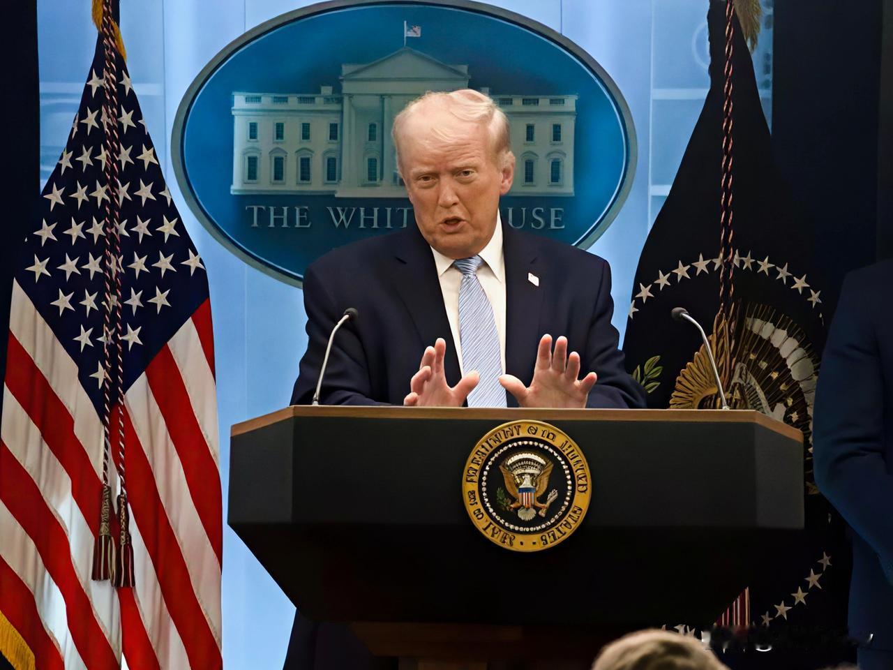 关于台湾问题，美国终于想通了，只剩下一条路可走，那就是袖手旁观！

美国专家评估