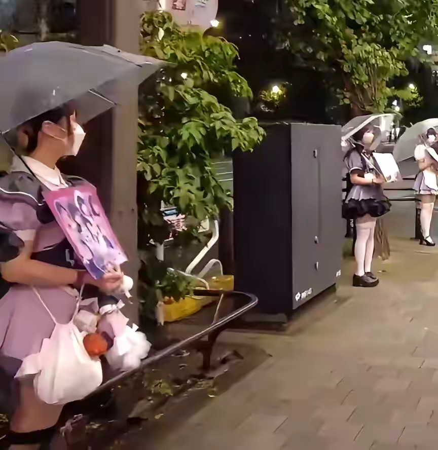 有些事情真是不能细想，日本的年轻女性，有一部分是从事AV行业的，有一部分是专职站