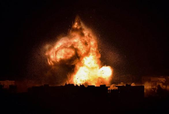 突发！美军不宣而战，战斗机和无人机猛烈轰炸，一口气摧毁 30 多个目标！

美军