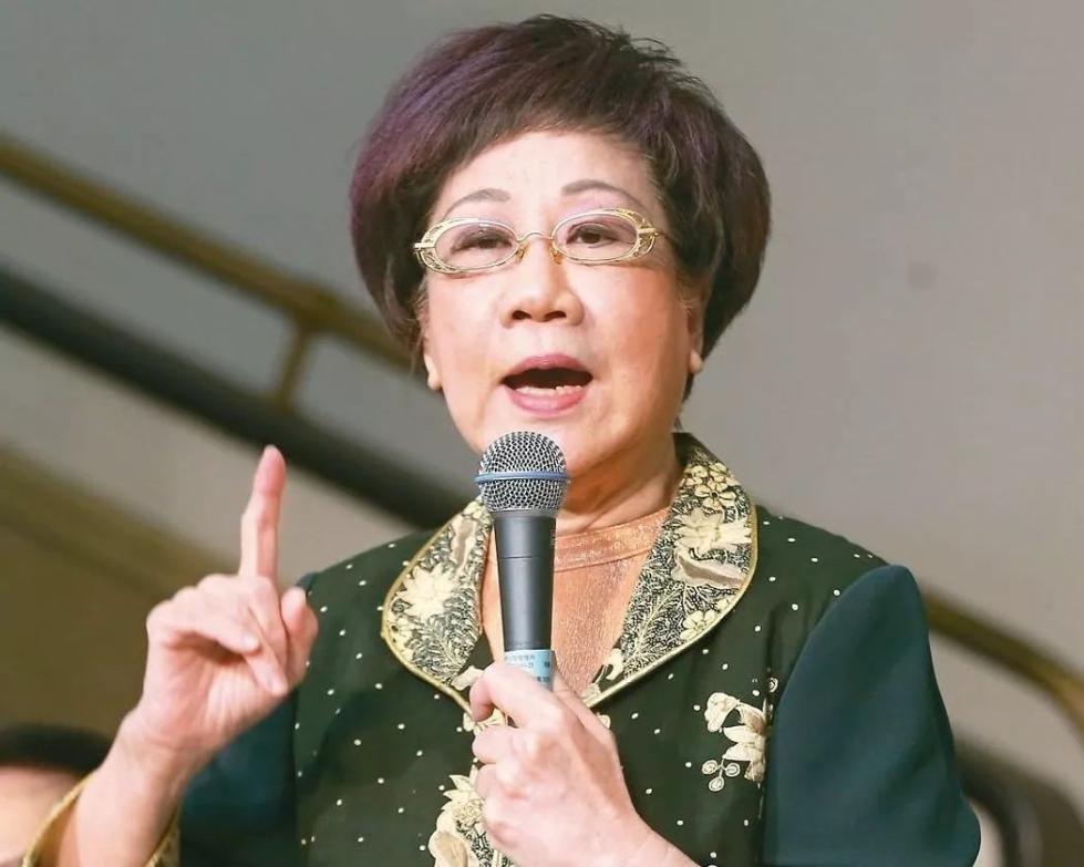 “台独”懵了，两岸都惊了！
 
如果不是亲耳听到，恐怕没人敢相信这话是从吕秀莲嘴