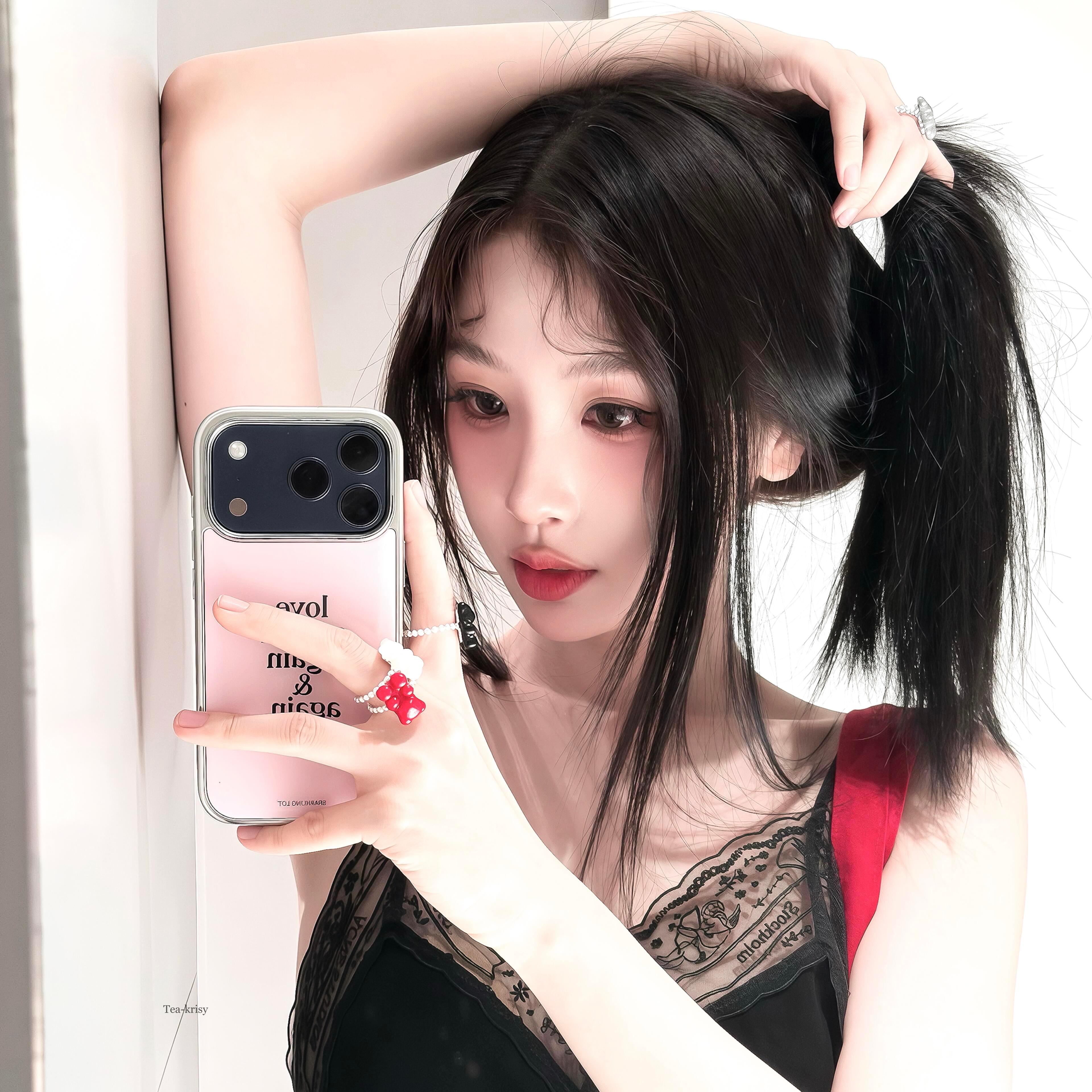 -𝐒𝐇𝐀𝐑𝐄｜虞书欣头像背景图搭配 ⸝⸝🐰꙳🤍◟💭。 