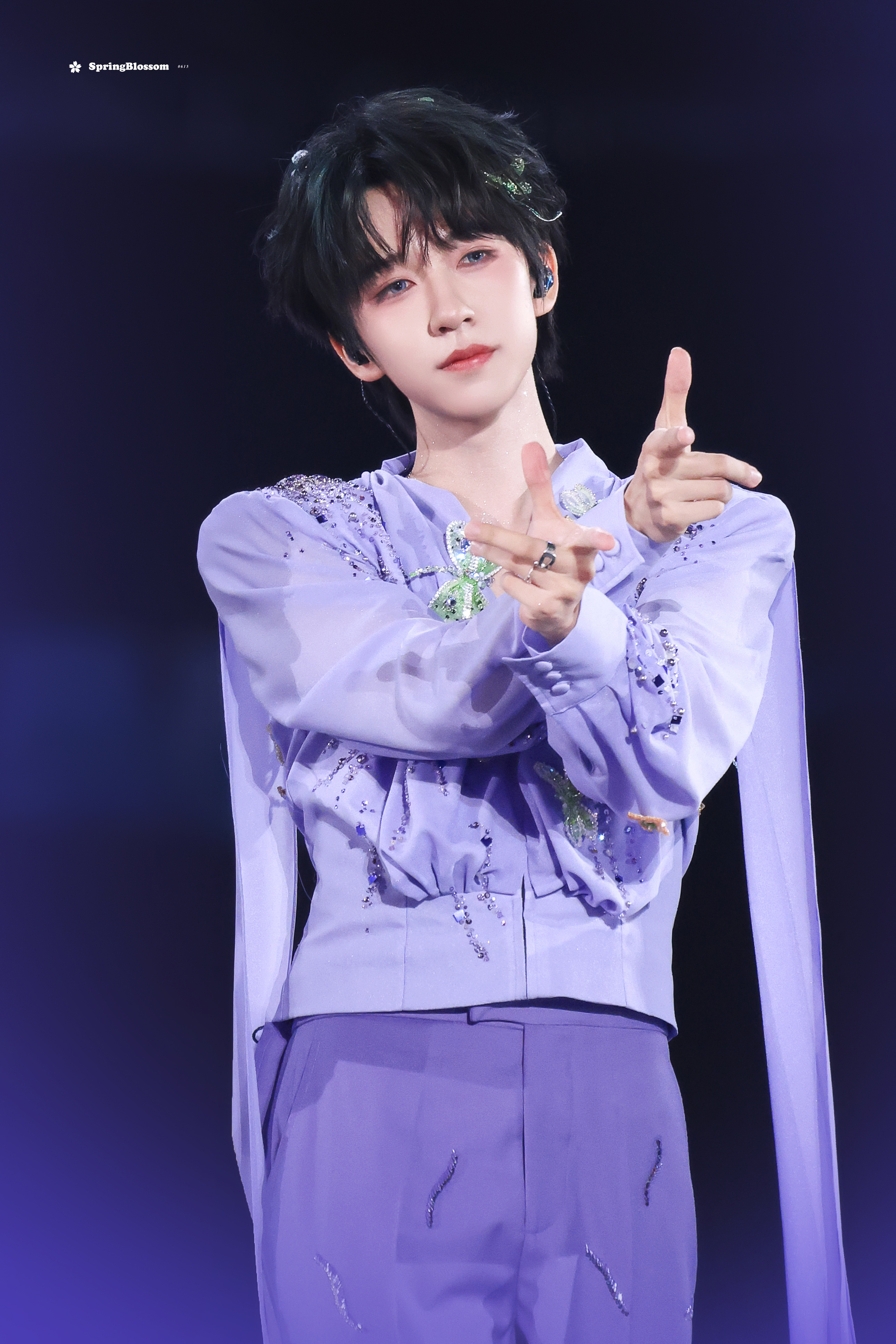 贺峻霖贺峻霖HUAWEI nova代言人💚 贺峻霖五十公里桃花坞6“当然如果我